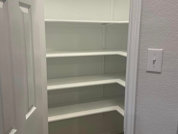 3rd image of 516 Taggart Trl