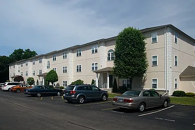 Building Photo - 196 Old River Rd #510