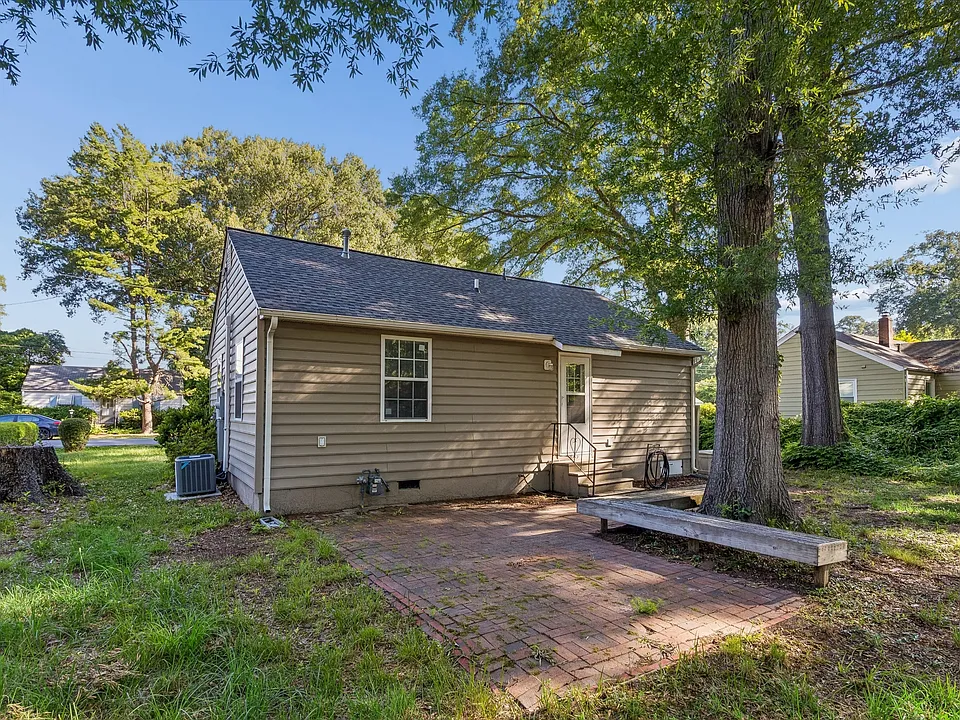 624 Sterling St