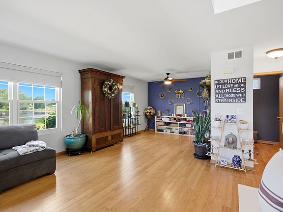 5th image of 59 Freesia Ct
