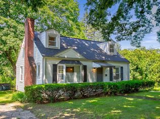 26 Shawsheen Rd, Bedford, MA 01730