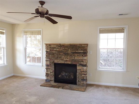 3rd image of 101 Vermillian Dr