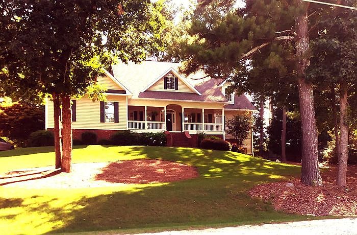 1st image of 2325 Sycamore Dr
