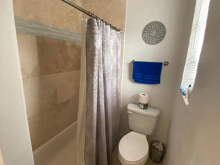 906 SW 7th Ave #3 — Photo 11