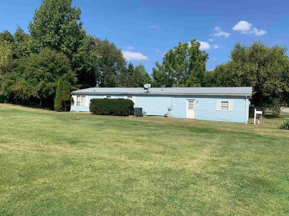 404 E Sycamore St, Petersburg, IN 47567