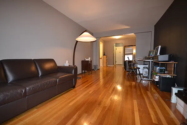 Rented by Silverstein Collection LLC  | media 41