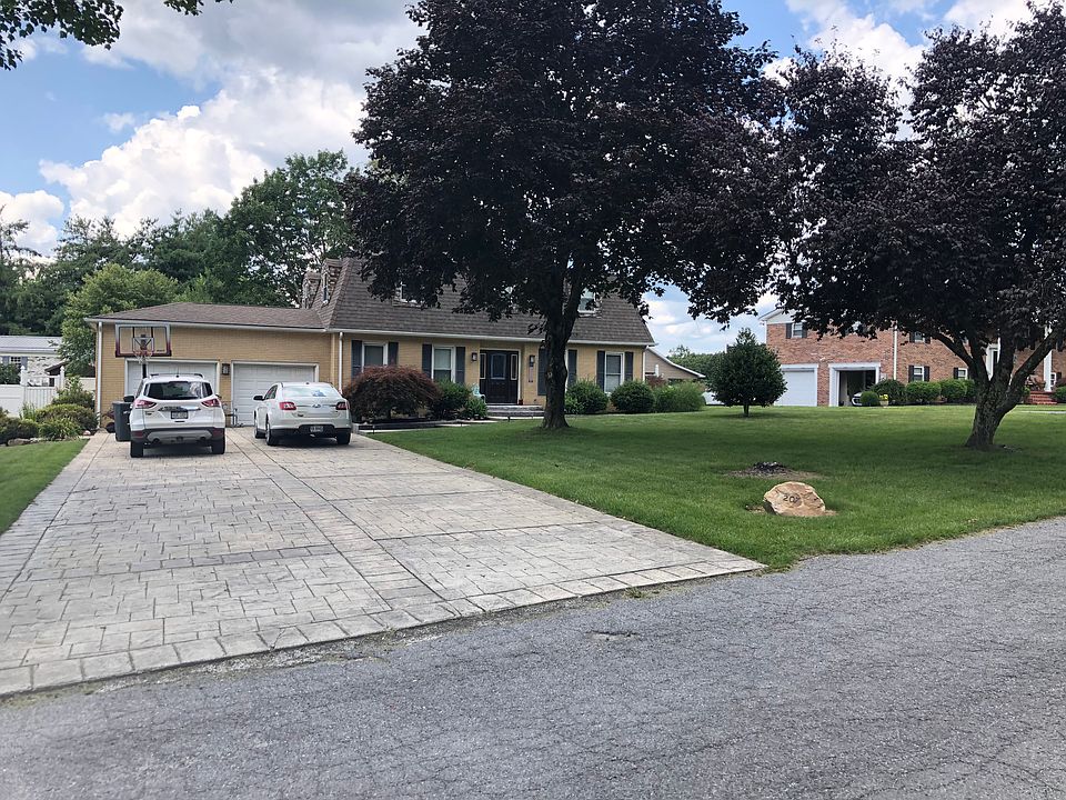 Stamped concrete driveway 