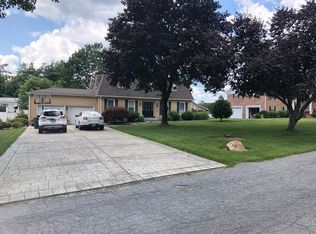207 Millstone Dr, Beckley, WV 25801