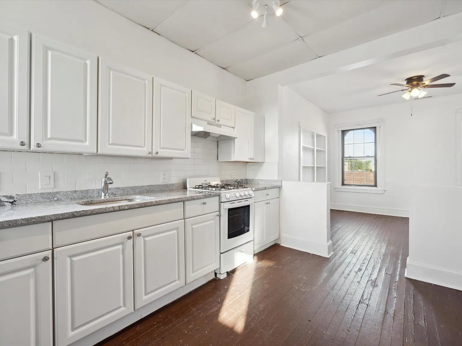 Studio, 550 sqft, $1,200 — Photo 4