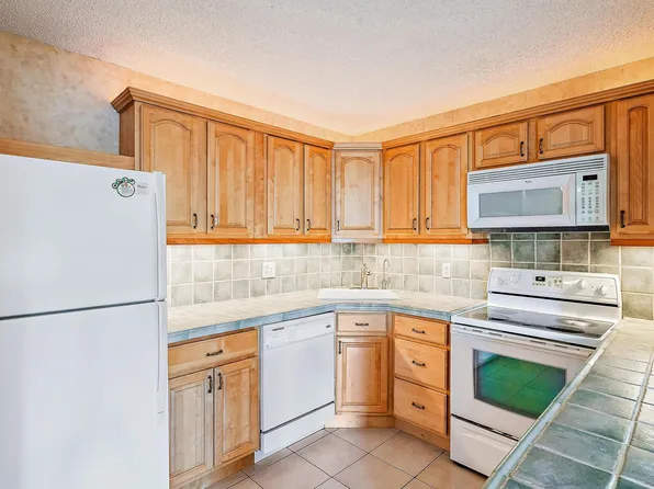 4992 Sable Pine Circle #C1, West Palm Beach, FL 33417