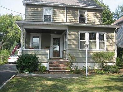 1st image of 17 Bissett Pl