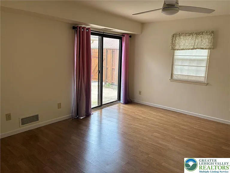 2765 Rolling Green Pl — Photo 12