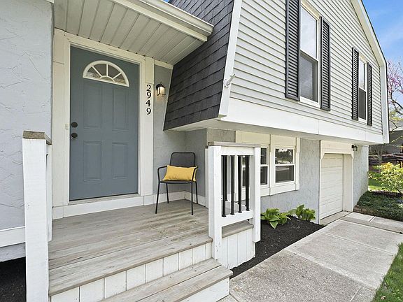 3rd image of 2949 Cortona Rd