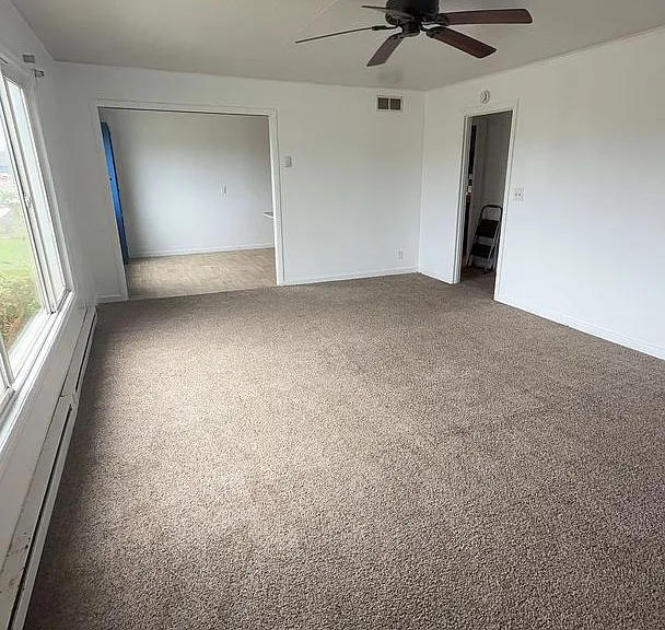 122 N West Blvd — Photo 9