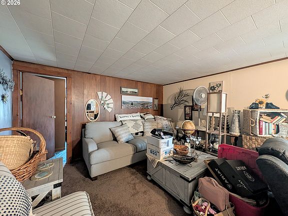 5th image of 1107 Jasper St