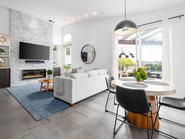 818 Sunset Dr #Id1292580p, Vista, CA 92081