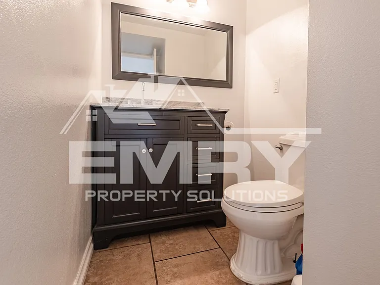 9781 S Karmont Ave — Photo 23