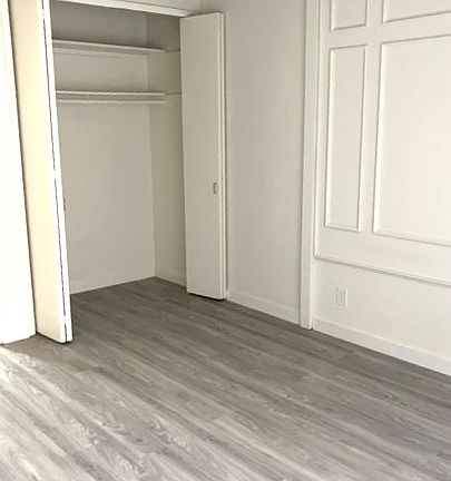 4th image of 304-1134 N Clark St #40