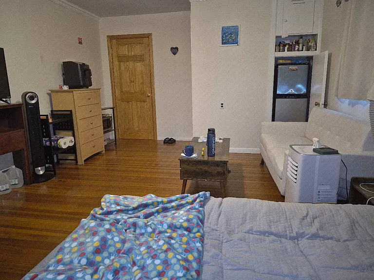 8 Denns Pl — Photo 4
