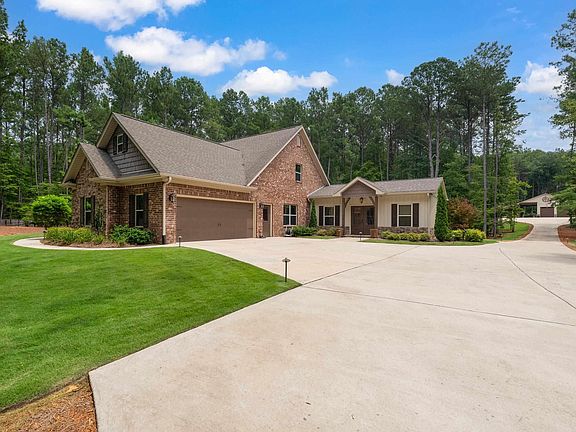 4th image of 155 Twelve Oaks Cir