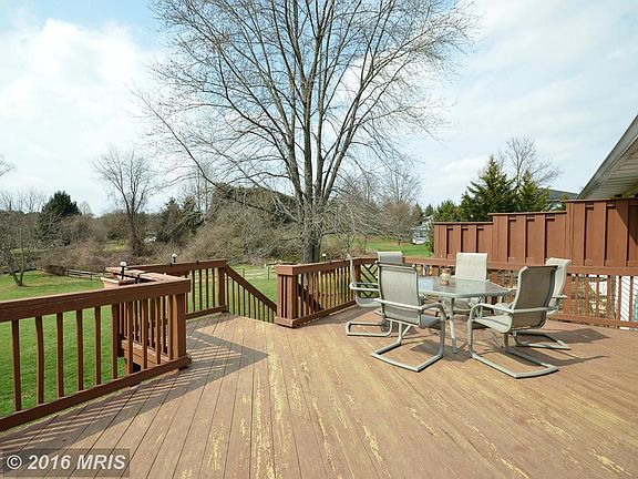 3rd image of 1926 Twin Lakes Dr