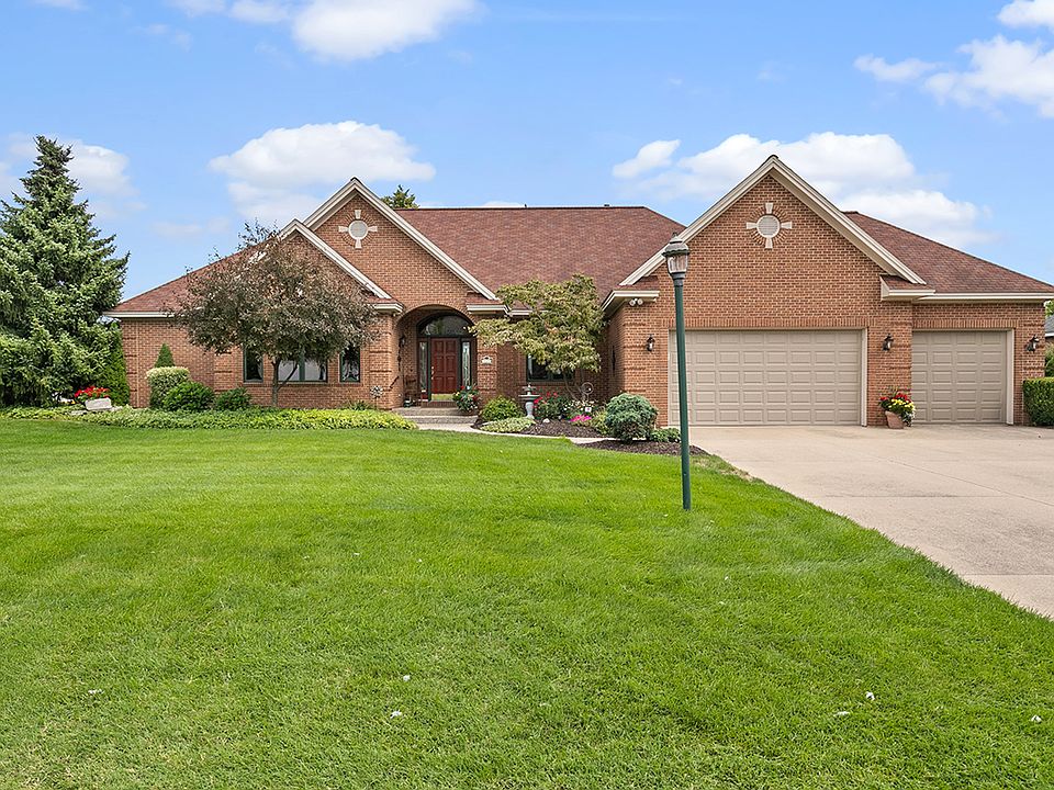 1st image of 123 Bay Circle Dr