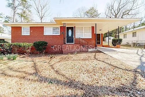 2938 Urban Ave Photo 1