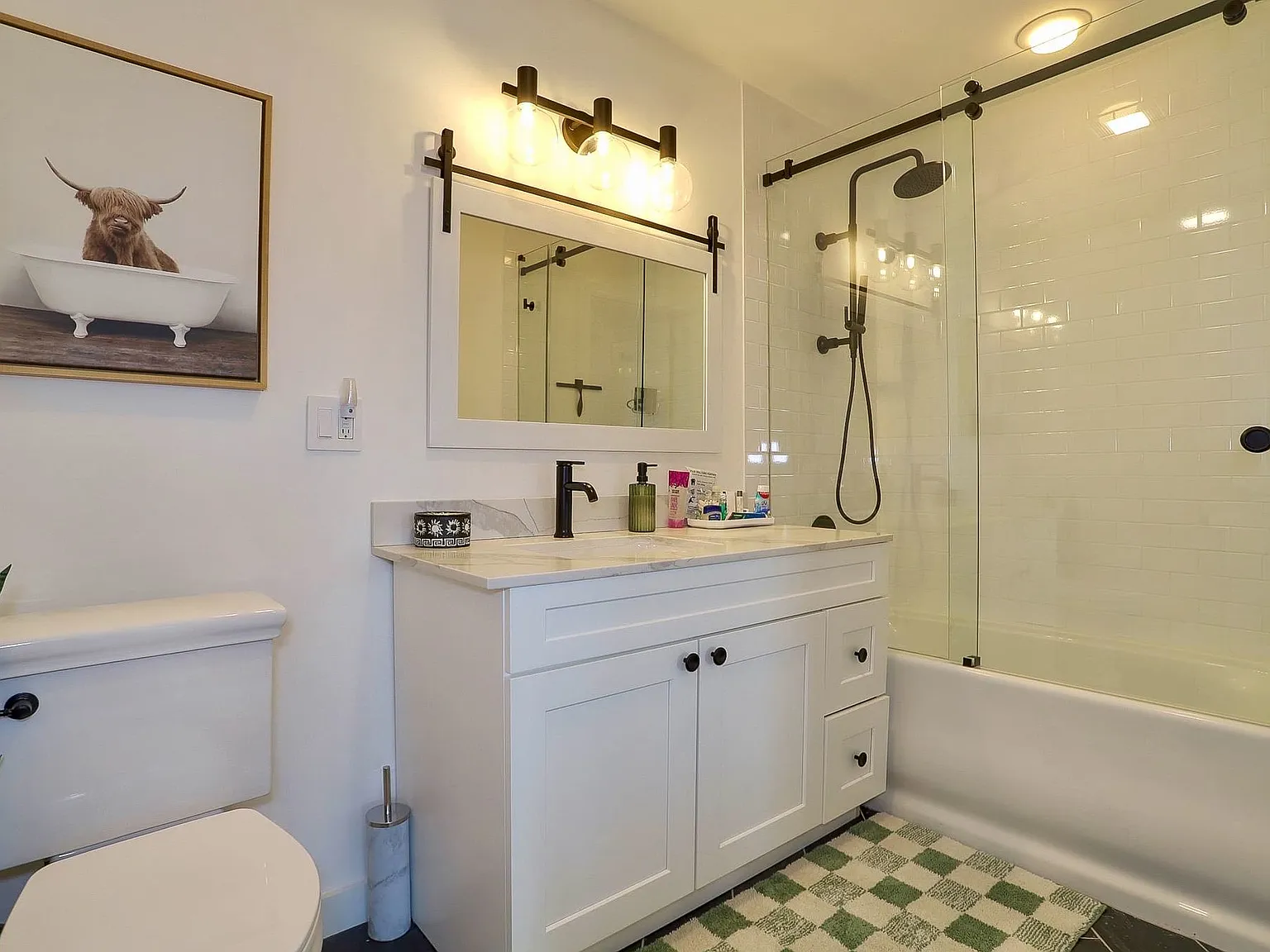 2 bed, 2.5 bath, 2131 sqft, $2,600 — Photo 4