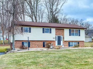 38 Deer Run Rd, Drums, PA 18222