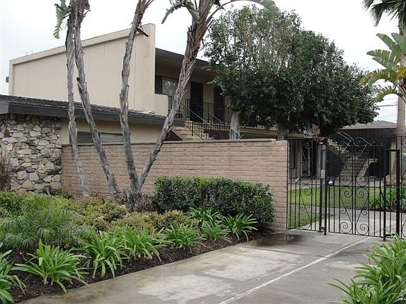 3rd image of 2030 E Chapman Ave #F