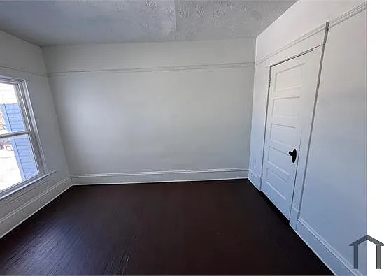 3300 W 98th St #5 — Photo 5