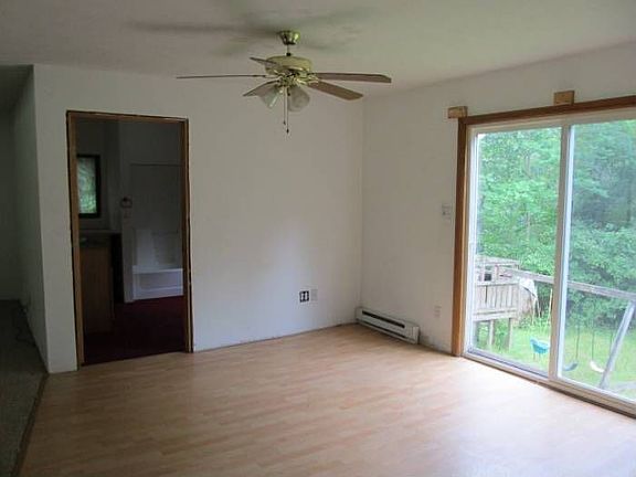 3rd image of 14686 Woodbury Dr