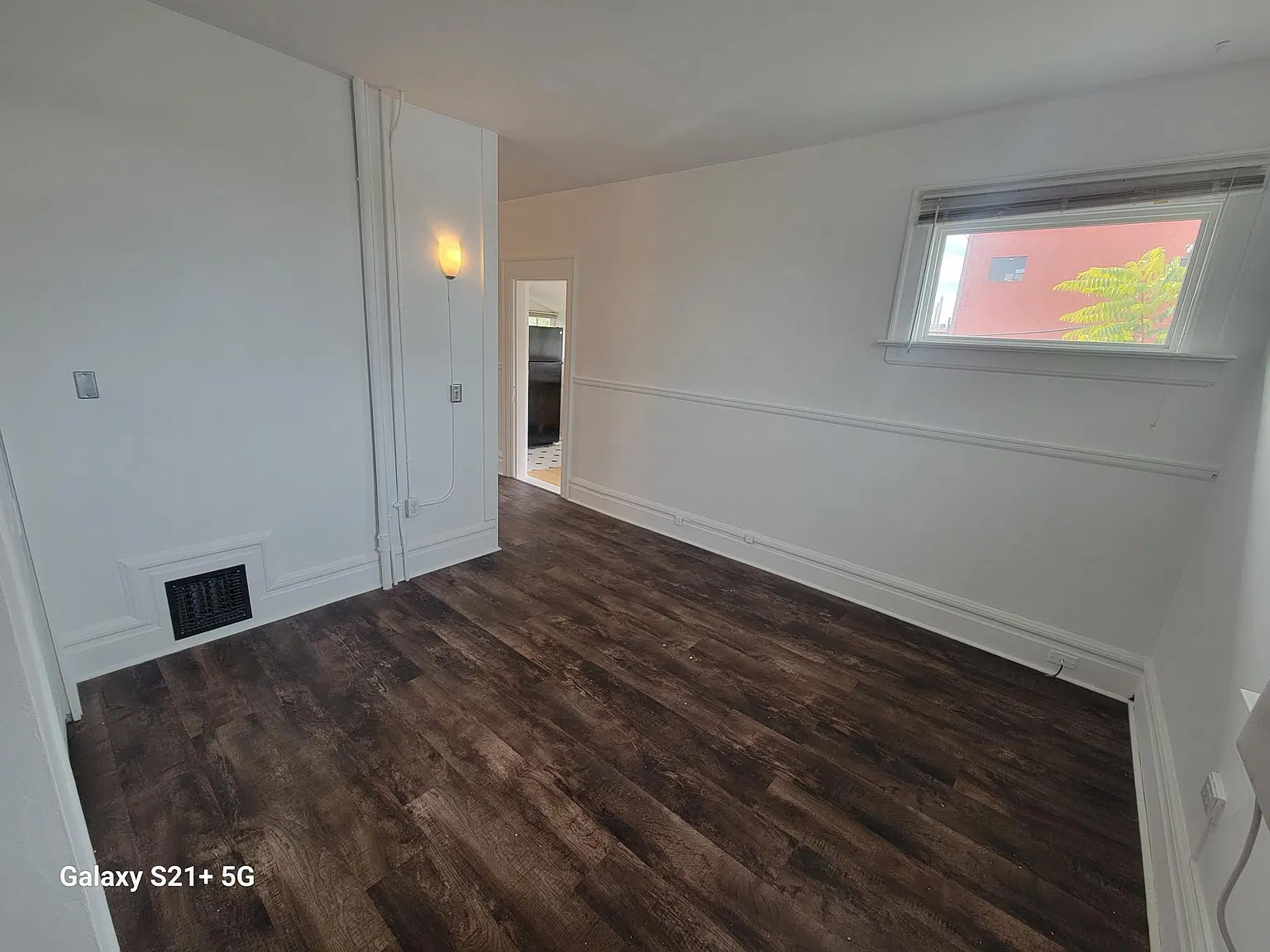 1 bed, 550 sqft, $1,000 — Photo 3