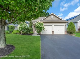 432 Monticello Ln, Lakewood, NJ 08701