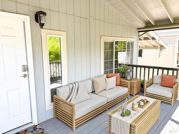 128 Burgundy Circle, Yountville, CA 94599