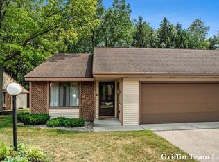 472 Cherry Ln, Holland, MI 49424