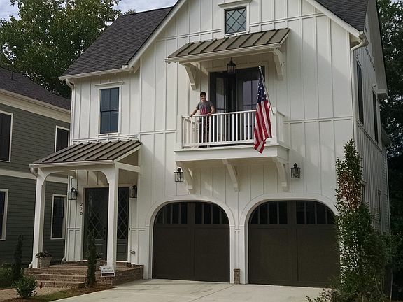 2nd image of 220 Fowler St