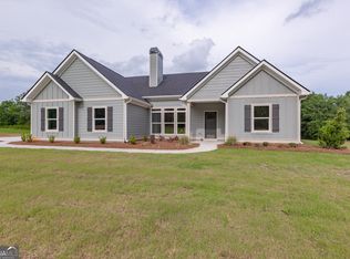123 Hidden Meadows Dr, Gay, GA 30218
