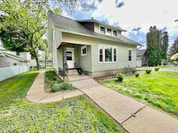 309 W Clark St, North English, IA 52316