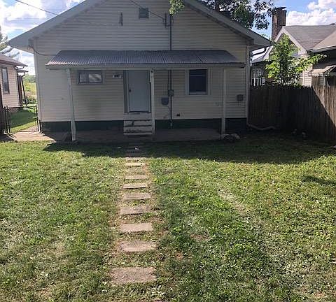 5th image of 801 N Sherman Dr