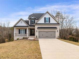 2706 Bartlett Ln, Clemmons, NC 27012