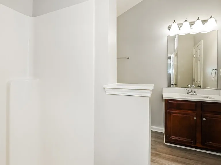 414 Hidden Creek Ct — Photo 12
