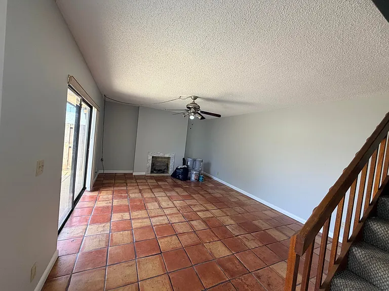 37 Lake Arbor Dr — Photo 1