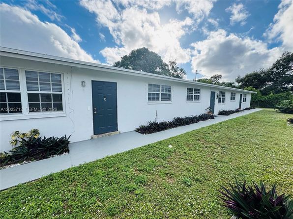 631 NW 11th Ave APT B