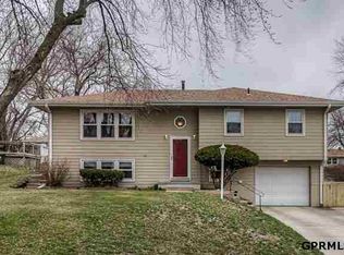 2216 Victoria Ave, Bellevue, NE 68005