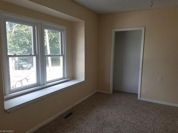 2nd image of 1053 Shannon Ave