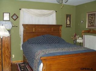 5848 N Ruggles St, Omaha, NE 68104