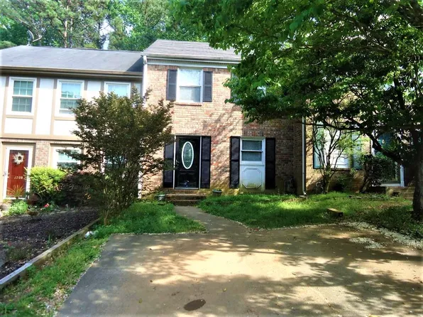 1706 Twin Brooks Dr SE, Marietta, GA 30067