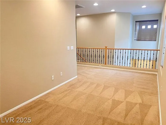 228 Friendly Ct — Photo 12