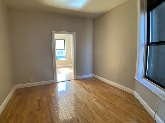 Rented by Bond New York | media 4